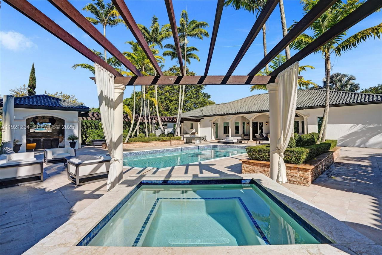 Real estate property located at 10400 62nd St, Miami-dade, Miller Drive Estates, Miami, FL