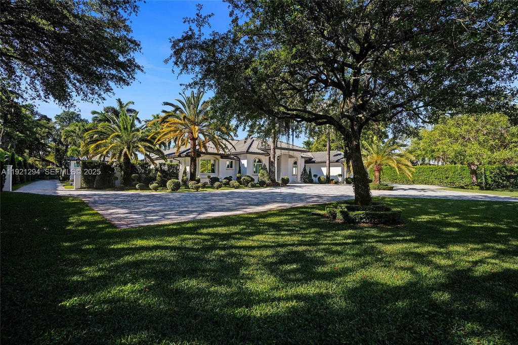 Real estate property located at 10400 62nd St, Miami-dade, Miller Drive Estates, Miami, FL