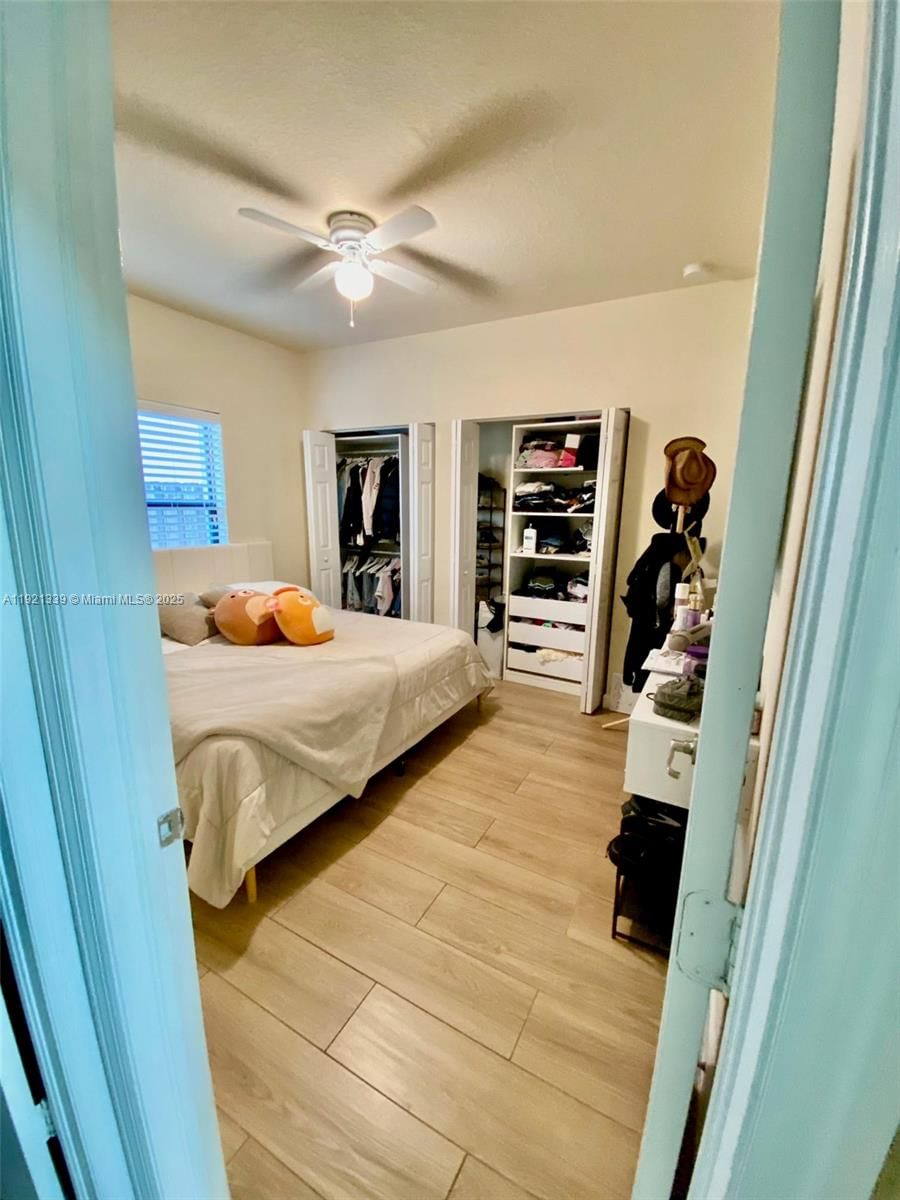 Real estate property located at 4318 164th Ct, Miami-dade, Interlaken, Miami, FL