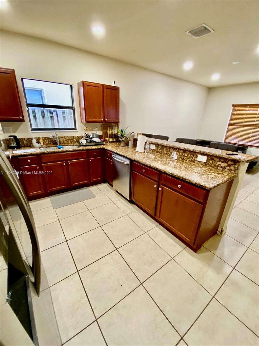 Real estate property located at 4318 164th Ct, Miami-dade, Interlaken, Miami, FL