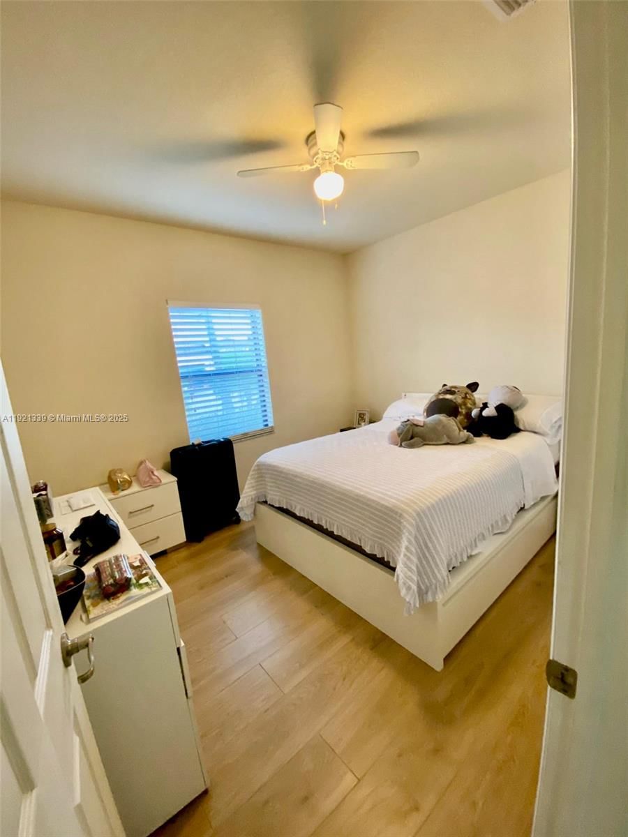Real estate property located at 4318 164th Ct, Miami-dade, Interlaken, Miami, FL