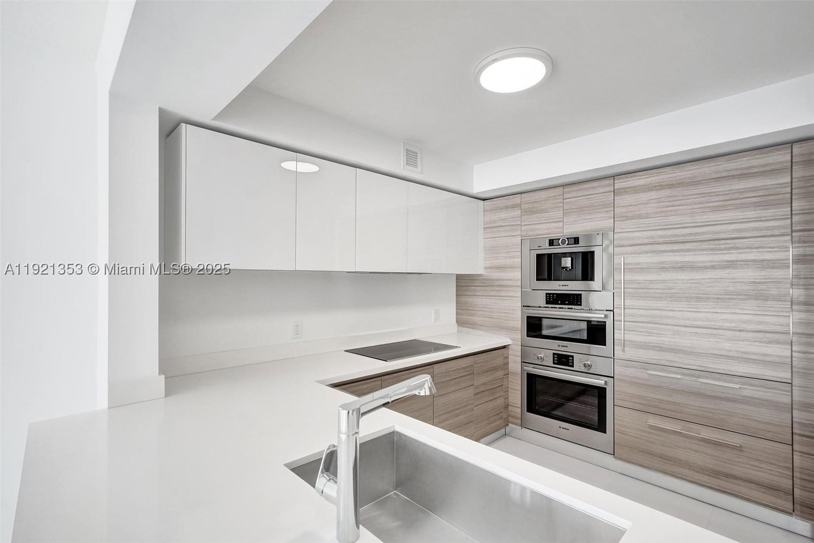 Real estate property located at 330 Sunny Isles Blvd #5-805, Miami-dade, Parque Towers Condo, Sunny Isles Beach, FL