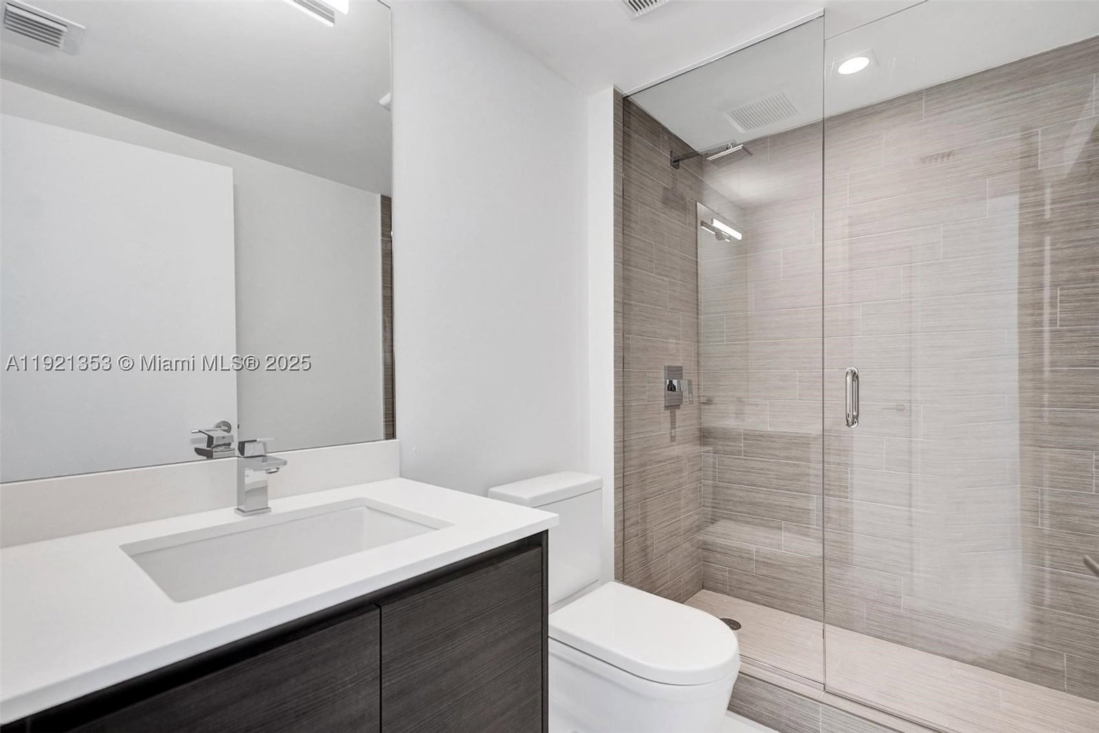 Real estate property located at 330 Sunny Isles Blvd #5-805, Miami-dade, Parque Towers Condo, Sunny Isles Beach, FL