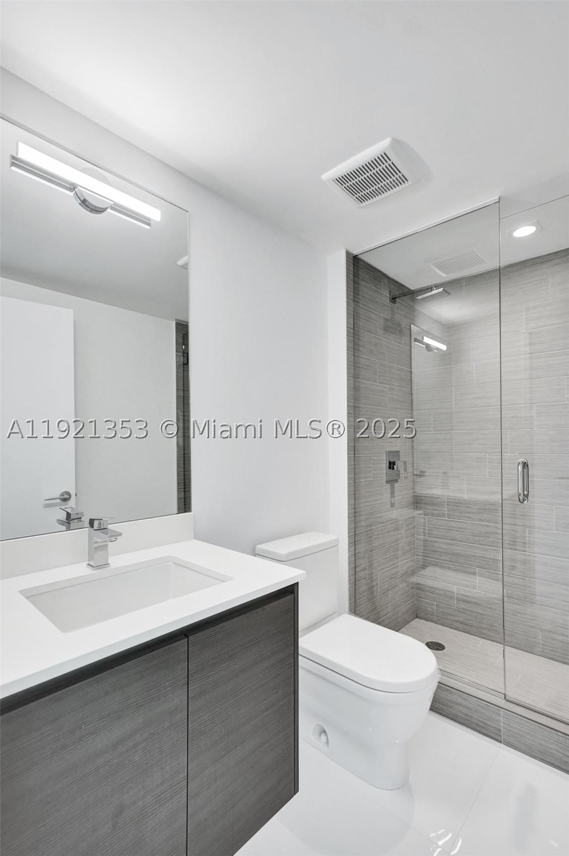 Real estate property located at 330 Sunny Isles Blvd #5-805, Miami-dade, Parque Towers Condo, Sunny Isles Beach, FL
