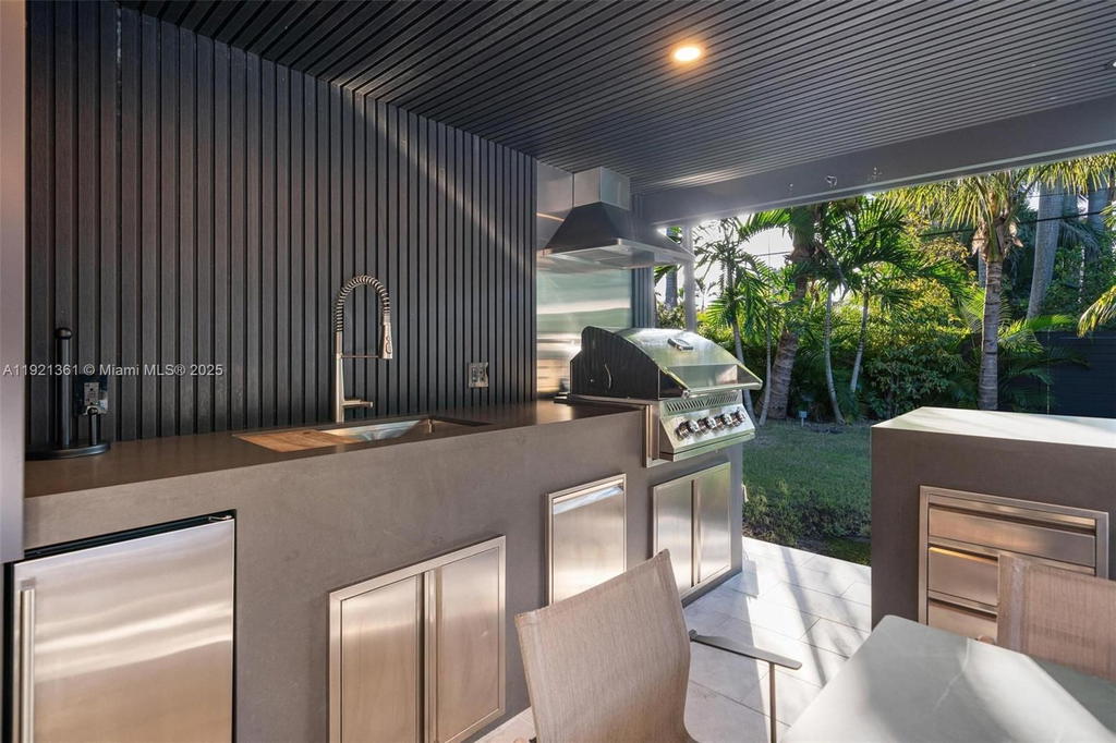 Real estate property located at 10618 11th ct, Miami-dade, Miami Shores Estates, Miami Shores, FL