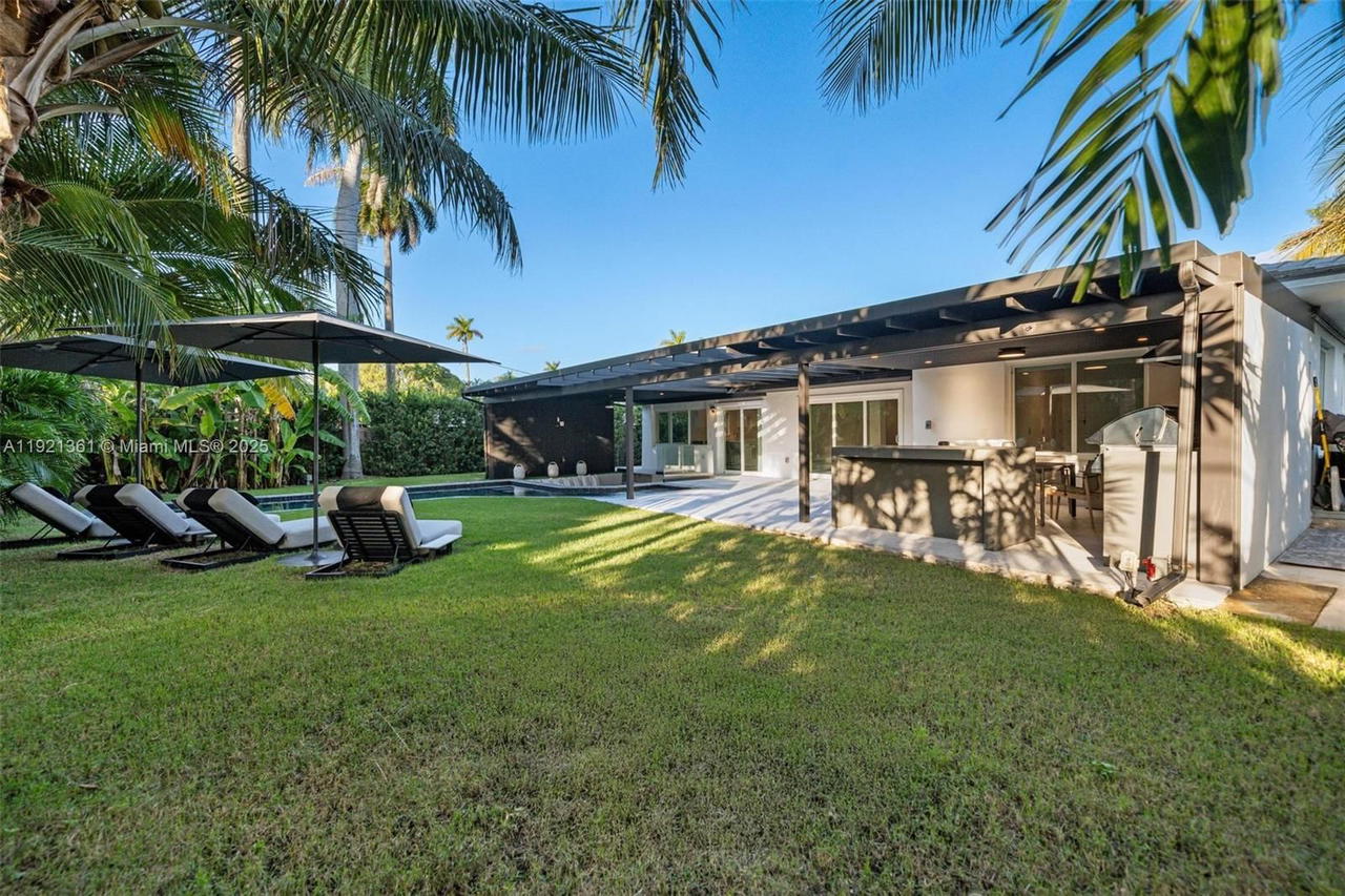 Real estate property located at 10618 11th ct, Miami-dade, Miami Shores Estates, Miami Shores, FL