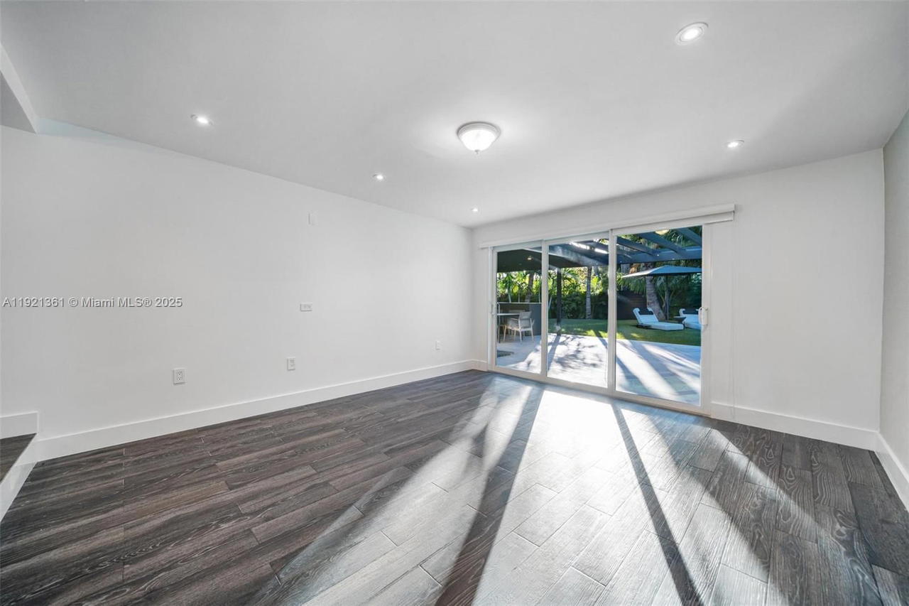 Real estate property located at 10618 11th ct, Miami-dade, Miami Shores Estates, Miami Shores, FL