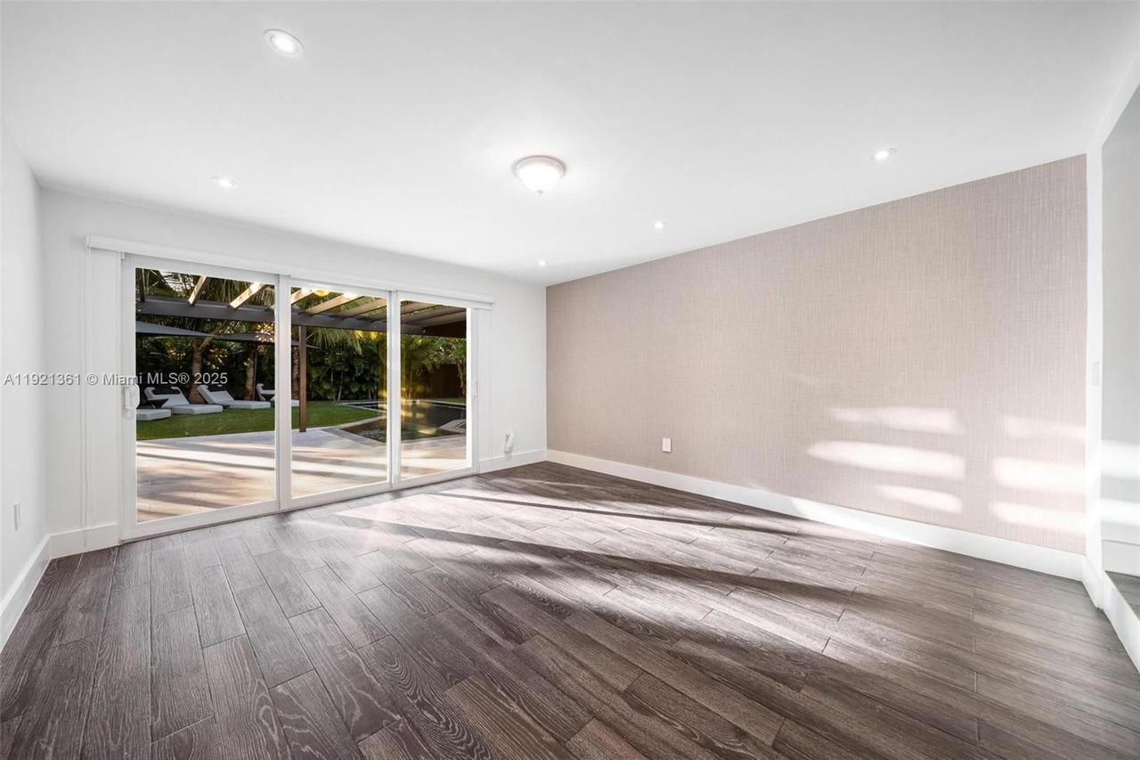 Real estate property located at 10618 11th ct, Miami-dade, Miami Shores Estates, Miami Shores, FL
