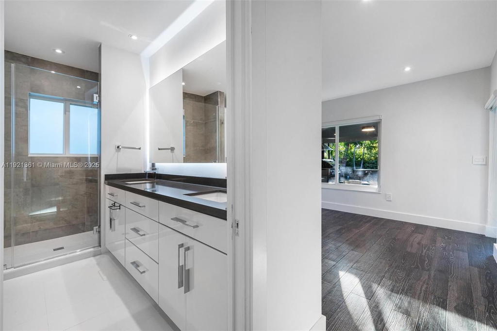 Real estate property located at 10618 11th ct, Miami-dade, Miami Shores Estates, Miami Shores, FL