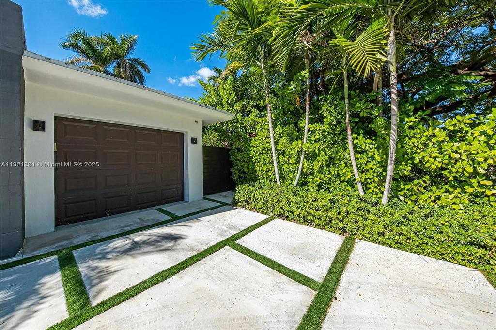 Real estate property located at 10618 11th ct, Miami-dade, Miami Shores Estates, Miami Shores, FL