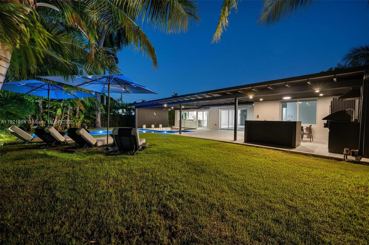 Real estate property located at 10618 11th ct, Miami-dade, Miami Shores Estates, Miami Shores, FL