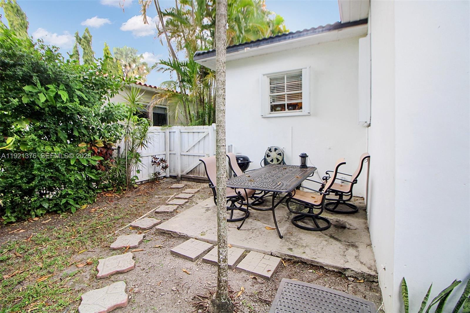Real estate property located at 100 30th Rd, Miami-dade, East Shenandoah, Miami, FL