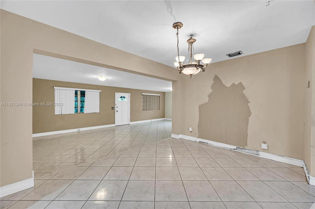 Real estate property located at 14500 5th Ct, Miami-dade, Oak Ranch Manor Corr Pl O, Miami, FL