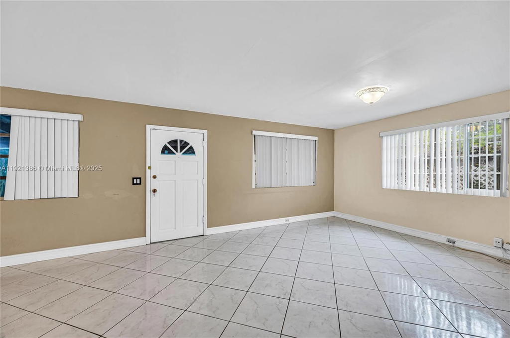 Real estate property located at 14500 5th Ct, Miami-dade, Oak Ranch Manor Corr Pl O, Miami, FL