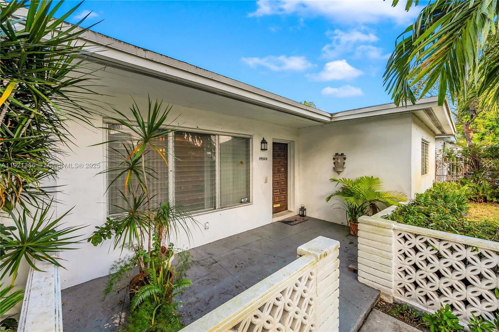 Real estate property located at 14500 5th Ct, Miami-dade, Oak Ranch Manor Corr Pl O, Miami, FL