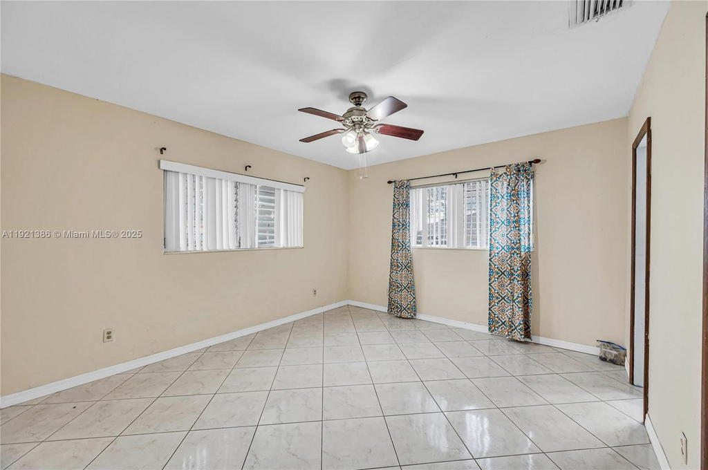 Real estate property located at 14500 5th Ct, Miami-dade, Oak Ranch Manor Corr Pl O, Miami, FL