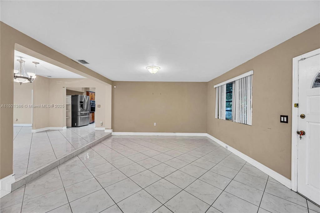 Real estate property located at 14500 5th Ct, Miami-dade, Oak Ranch Manor Corr Pl O, Miami, FL