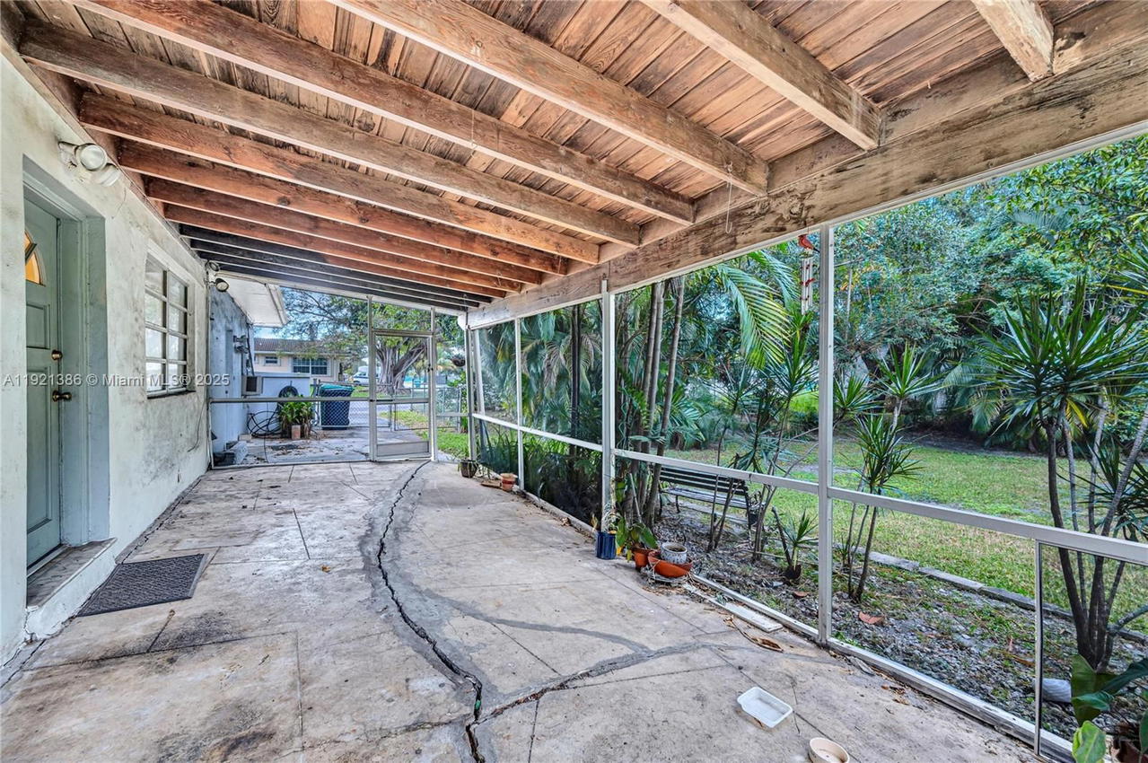 Real estate property located at 14500 5th Ct, Miami-dade, Oak Ranch Manor Corr Pl O, Miami, FL