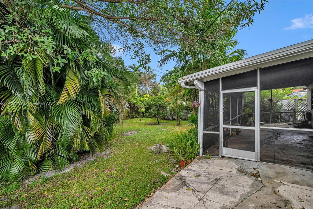 Real estate property located at 14500 5th Ct, Miami-dade, Oak Ranch Manor Corr Pl O, Miami, FL