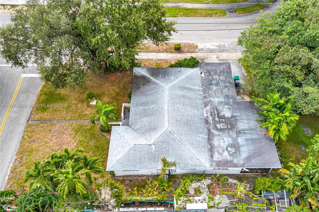 Real estate property located at 14500 5th Ct, Miami-dade, Oak Ranch Manor Corr Pl O, Miami, FL