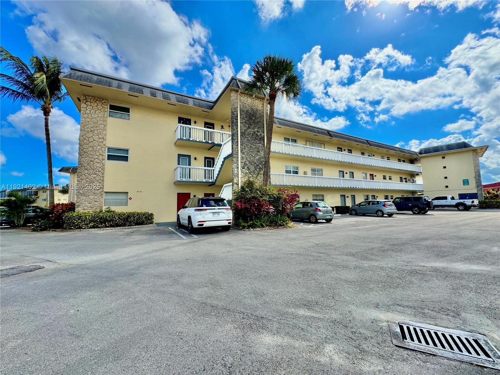 Real estate property located at 4431 16th St H104, Broward, Heather Hall Condo, Lauderhill, FL