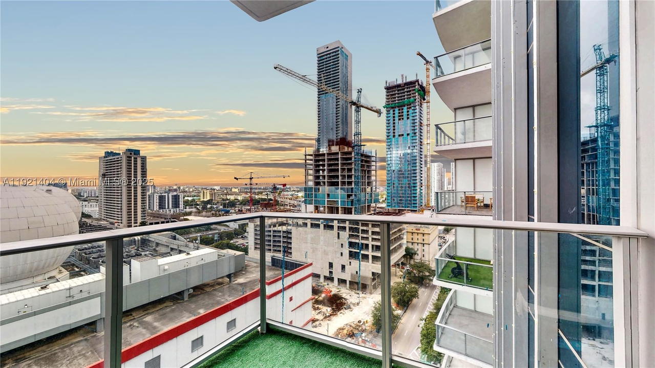 Real estate property located at 851 1st Ave #1508, Miami-dade, Paramount Miami Worldcent, Miami, FL