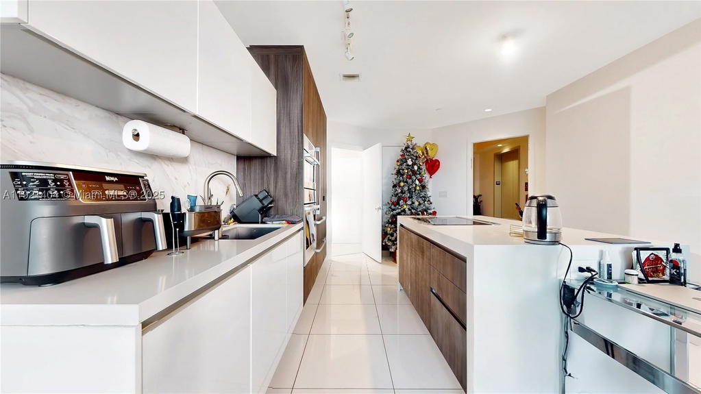 Real estate property located at 851 1st Ave #1508, Miami-dade, Paramount Miami Worldcent, Miami, FL