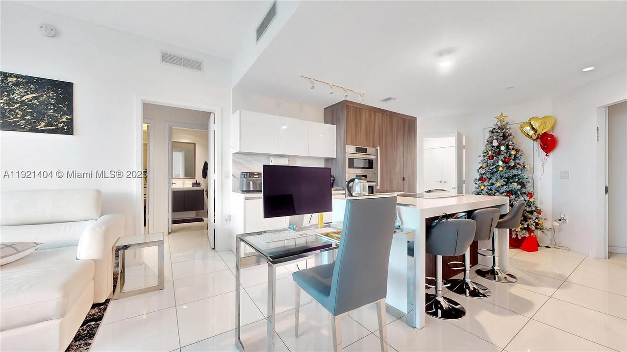 Real estate property located at 851 1st Ave #1508, Miami-dade, Paramount Miami Worldcent, Miami, FL
