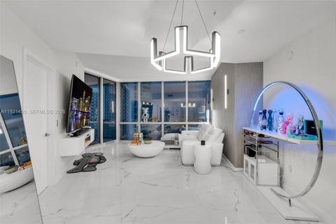 Real estate property located at 851 1st Ave #4009, Miami-dade, Paramount Miami Worldcent, Miami, FL