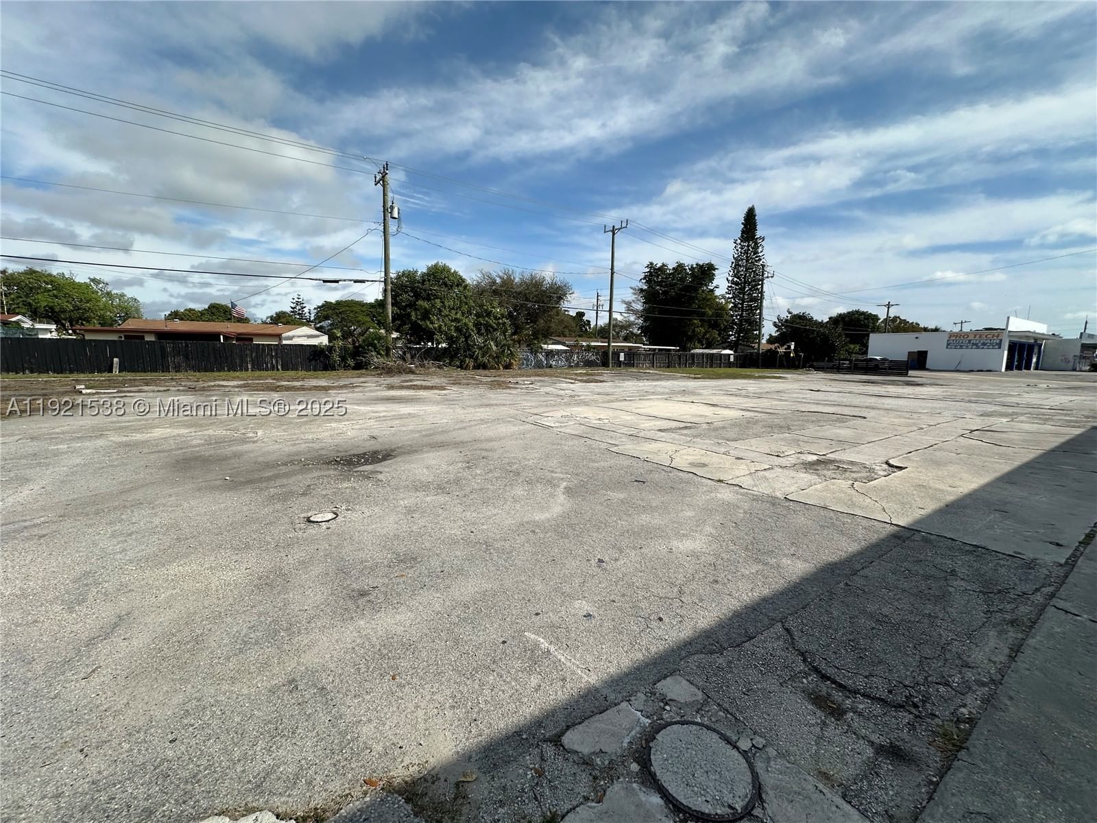 Real estate property located at 6501 Pembroke Rd, Broward, Hollywood Pines 2 Amend, Hollywood, FL