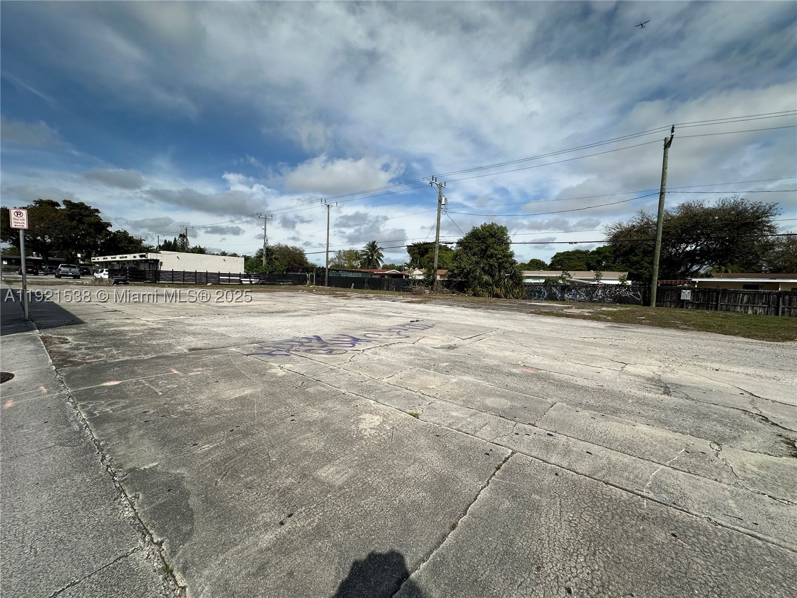 Real estate property located at 6501 Pembroke Rd, Broward, Hollywood Pines 2 Amend, Hollywood, FL