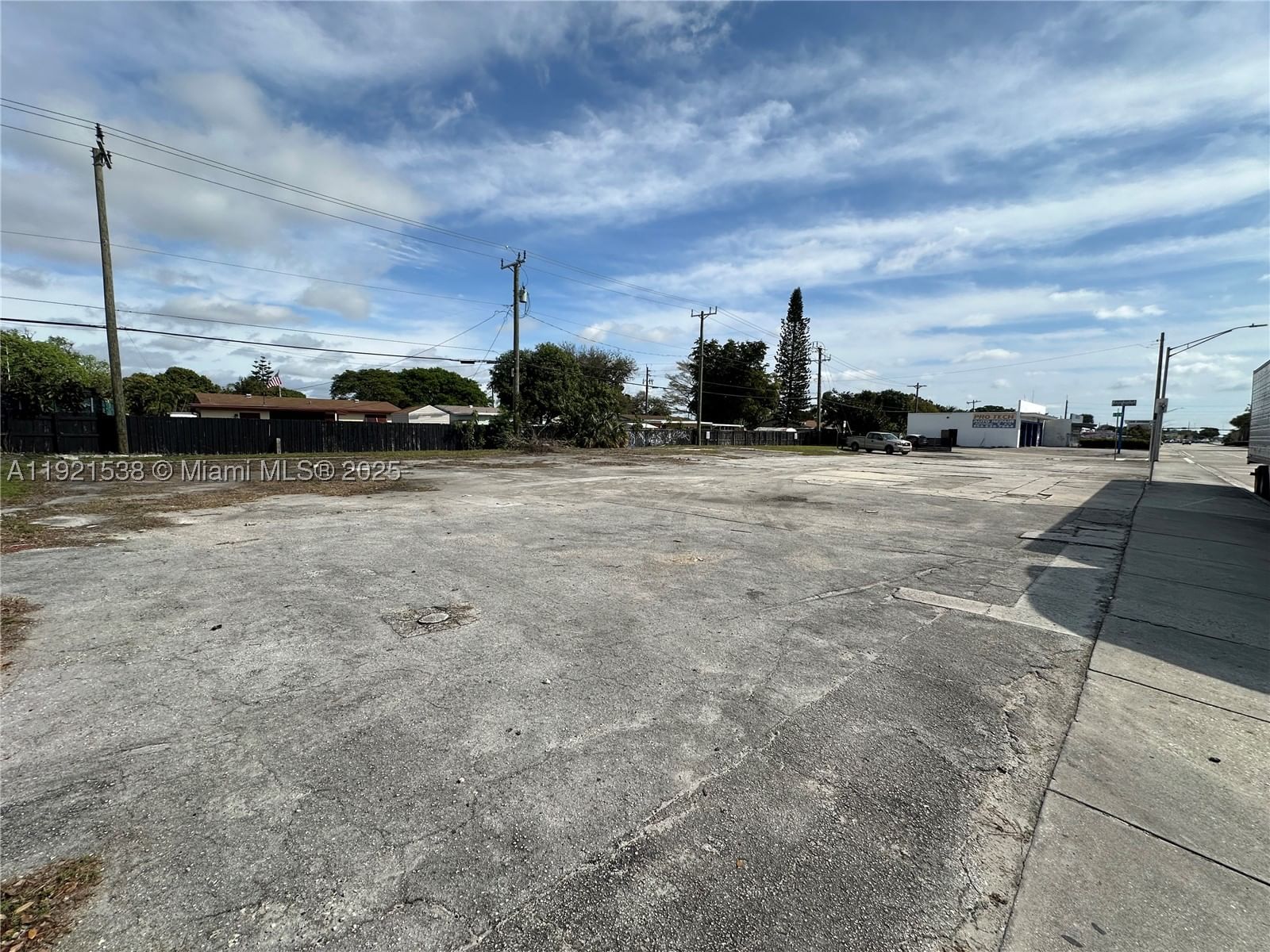Real estate property located at 6501 Pembroke Rd, Broward, Hollywood Pines 2 Amend, Hollywood, FL