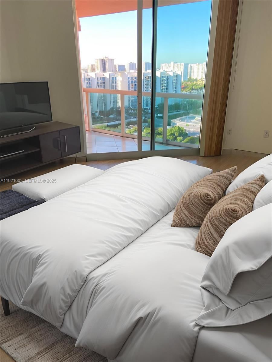 Real estate property located at 3370 Hidden Bay Dr #1914, Miami-dade, 100 Hidden Bay Condo, Aventura, FL