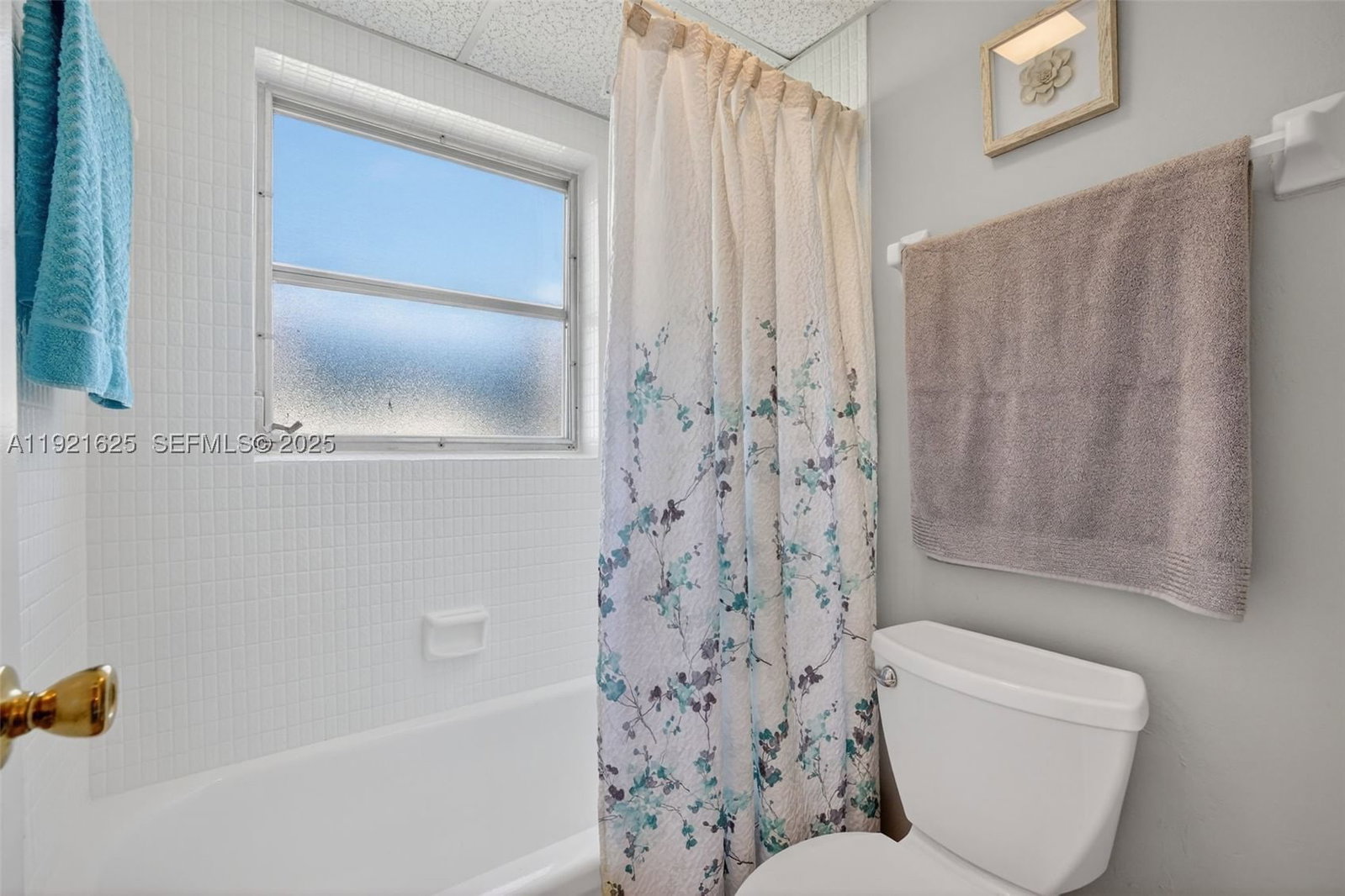 Real estate property located at 7817 Golf Circle Dr #301, Broward, Oriole Golf & Tennis Club, Margate, FL