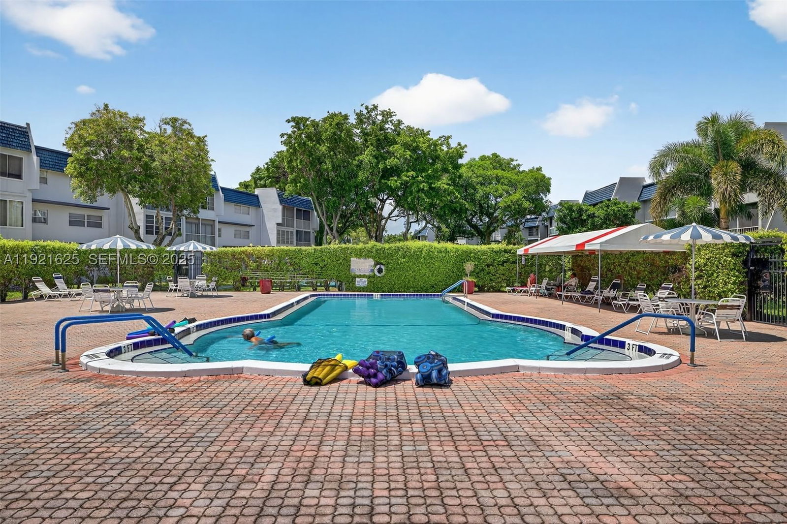 Real estate property located at 7817 Golf Circle Dr #301, Broward, Oriole Golf & Tennis Club, Margate, FL