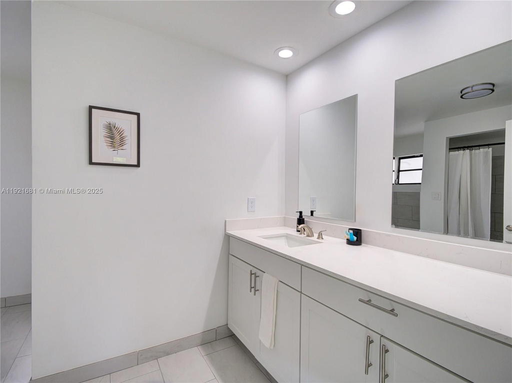 Real estate property located at 2703 Adams St, Broward, Hollywood Little Ranches, Hollywood, FL