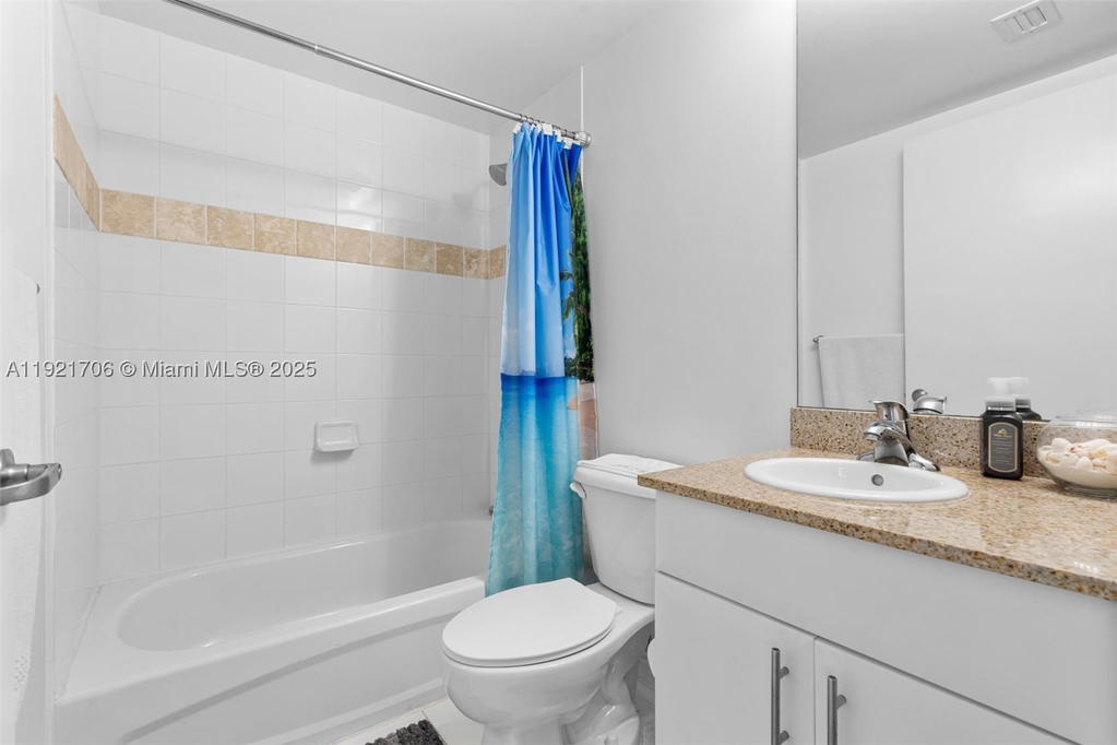 Real estate property located at 1871 S River Dr #1402, Miami-dade, Terrazas Riverpark Villag, Miami, FL