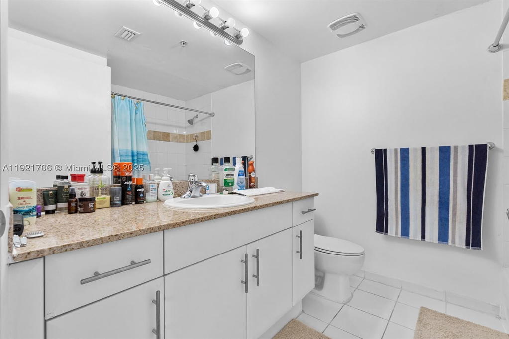 Real estate property located at 1871 S River Dr #1402, Miami-dade, Terrazas Riverpark Villag, Miami, FL