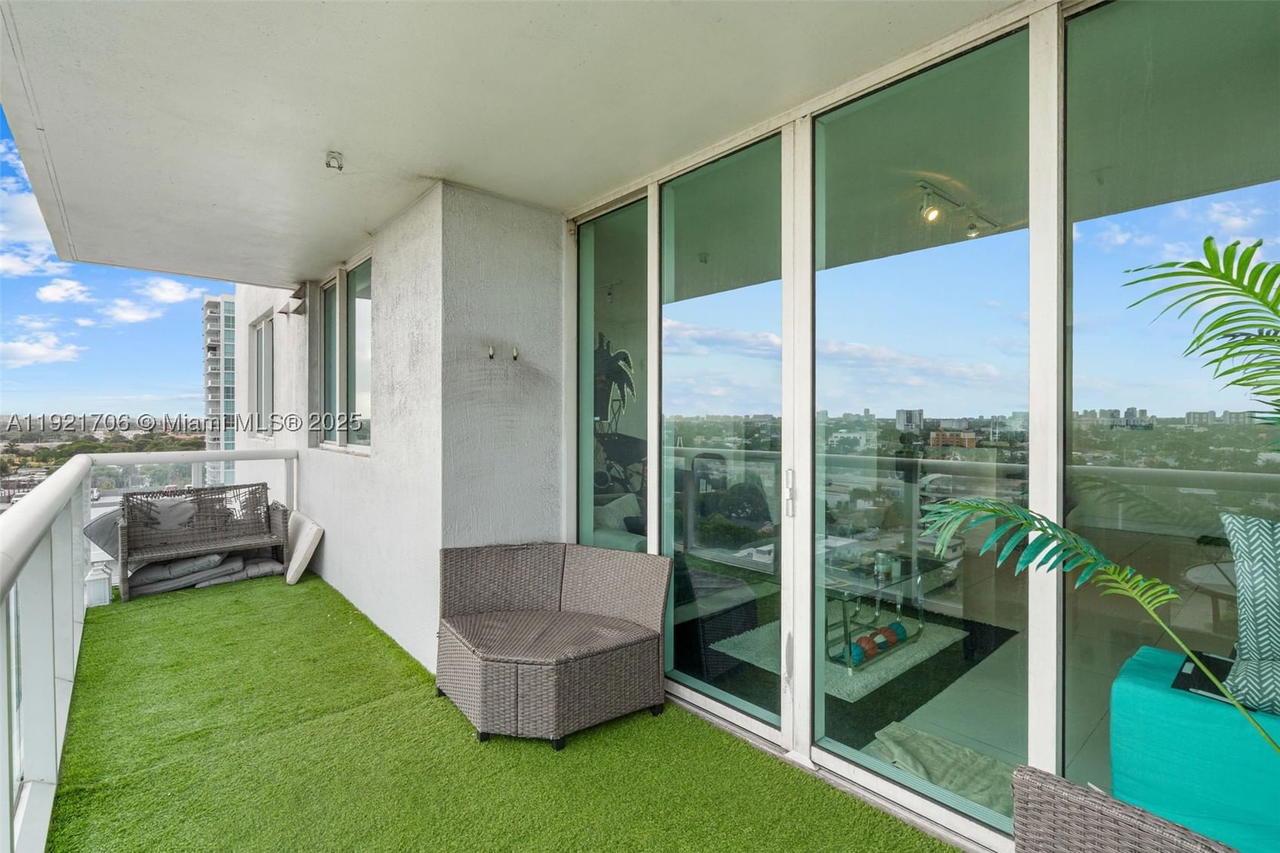 Real estate property located at 1871 S River Dr #1402, Miami-dade, Terrazas Riverpark Villag, Miami, FL