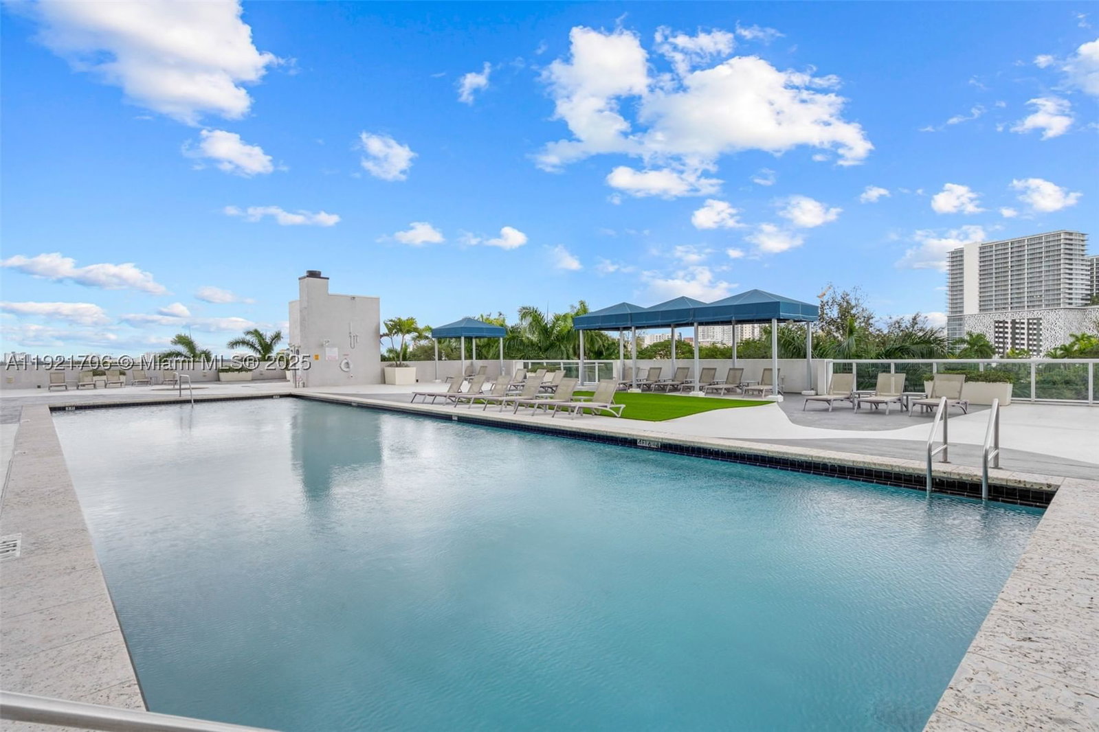 Real estate property located at 1871 S River Dr #1402, Miami-dade, Terrazas Riverpark Villag, Miami, FL