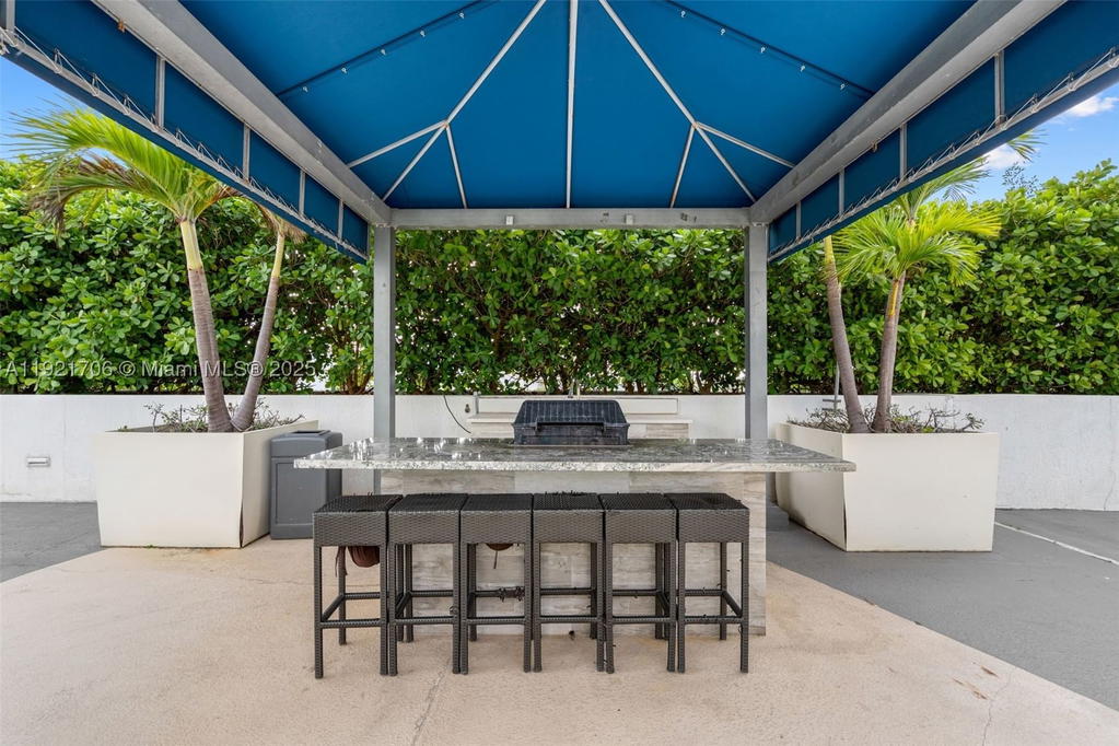 Real estate property located at 1871 S River Dr #1402, Miami-dade, Terrazas Riverpark Villag, Miami, FL