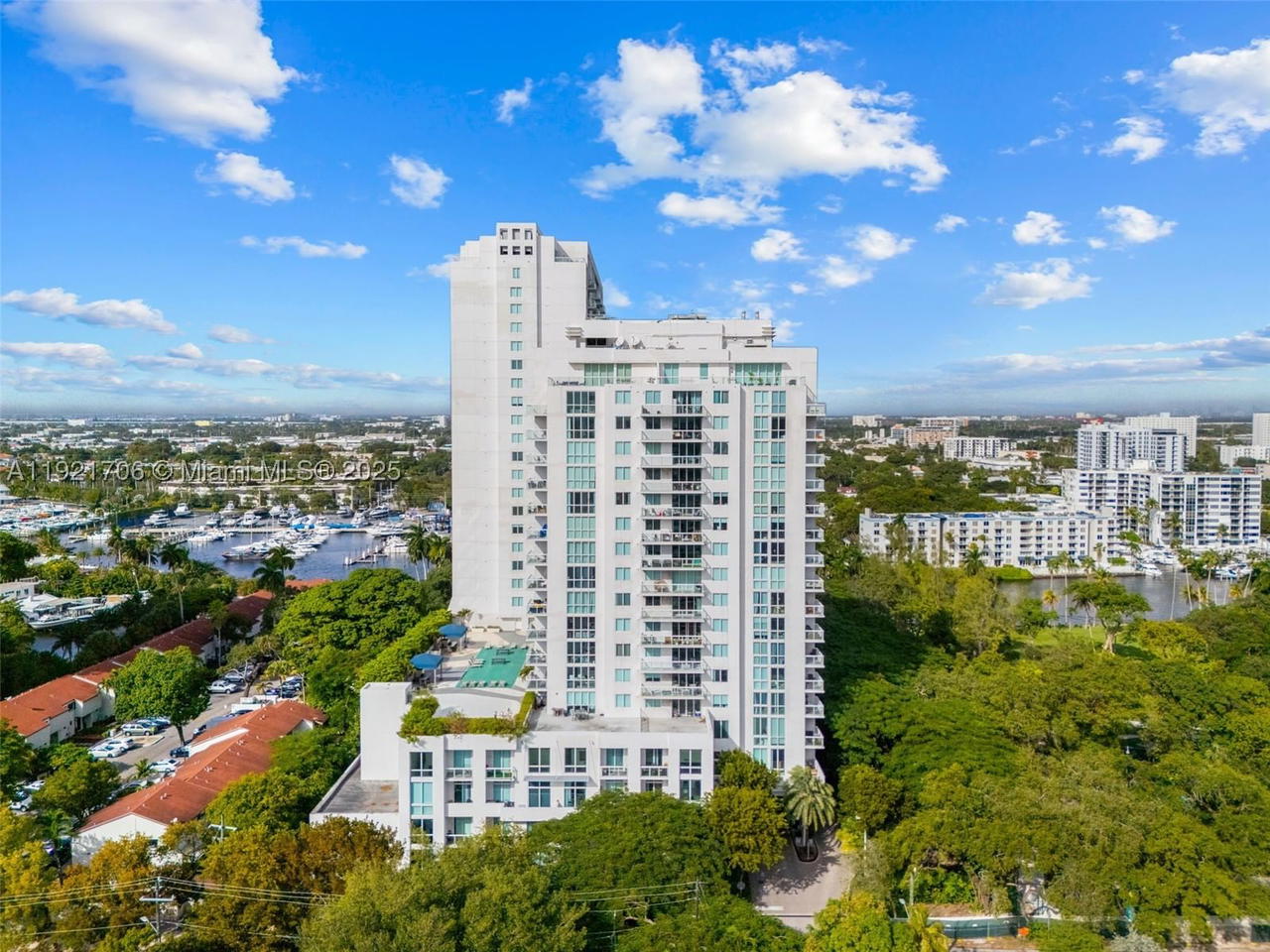 Real estate property located at 1871 S River Dr #1402, Miami-dade, Terrazas Riverpark Villag, Miami, FL