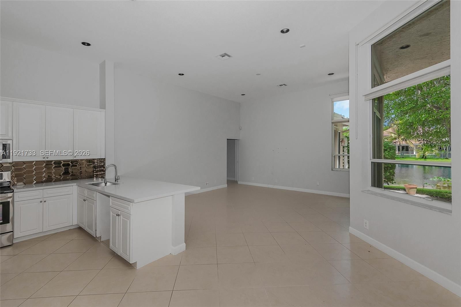 Real estate property located at 3843 Oak Ridge Cir, Broward, Sectors 8 9 And 10 Plat, Weston, FL