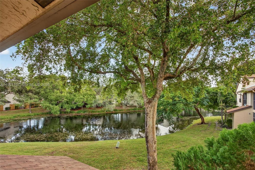 Real estate property located at 3697 Cocoplum Cir #3537, Broward, Karanda Village Iii-a Con, Coconut Creek, FL