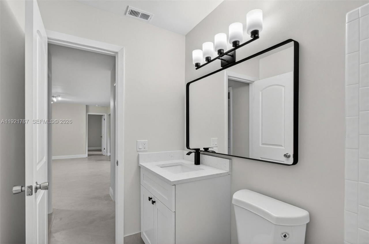 Real estate property located at 3697 Cocoplum Cir #3537, Broward, Karanda Village Iii-a Con, Coconut Creek, FL