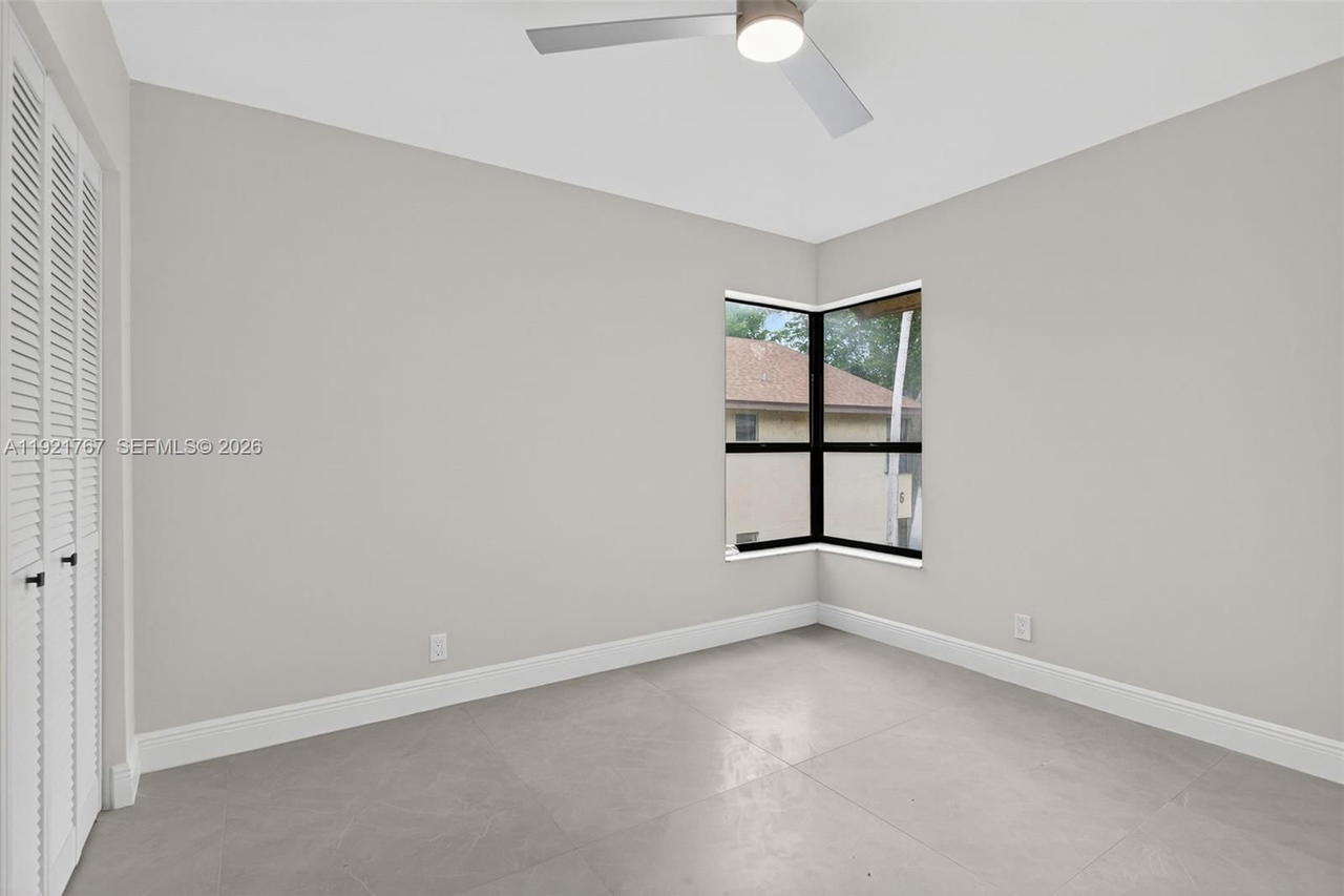 Real estate property located at 3697 Cocoplum Cir #3537, Broward, Karanda Village Iii-a Con, Coconut Creek, FL