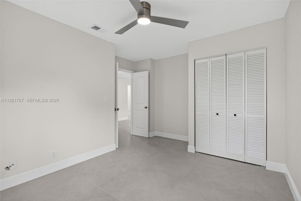 Real estate property located at 3697 Cocoplum Cir #3537, Broward, Karanda Village Iii-a Con, Coconut Creek, FL
