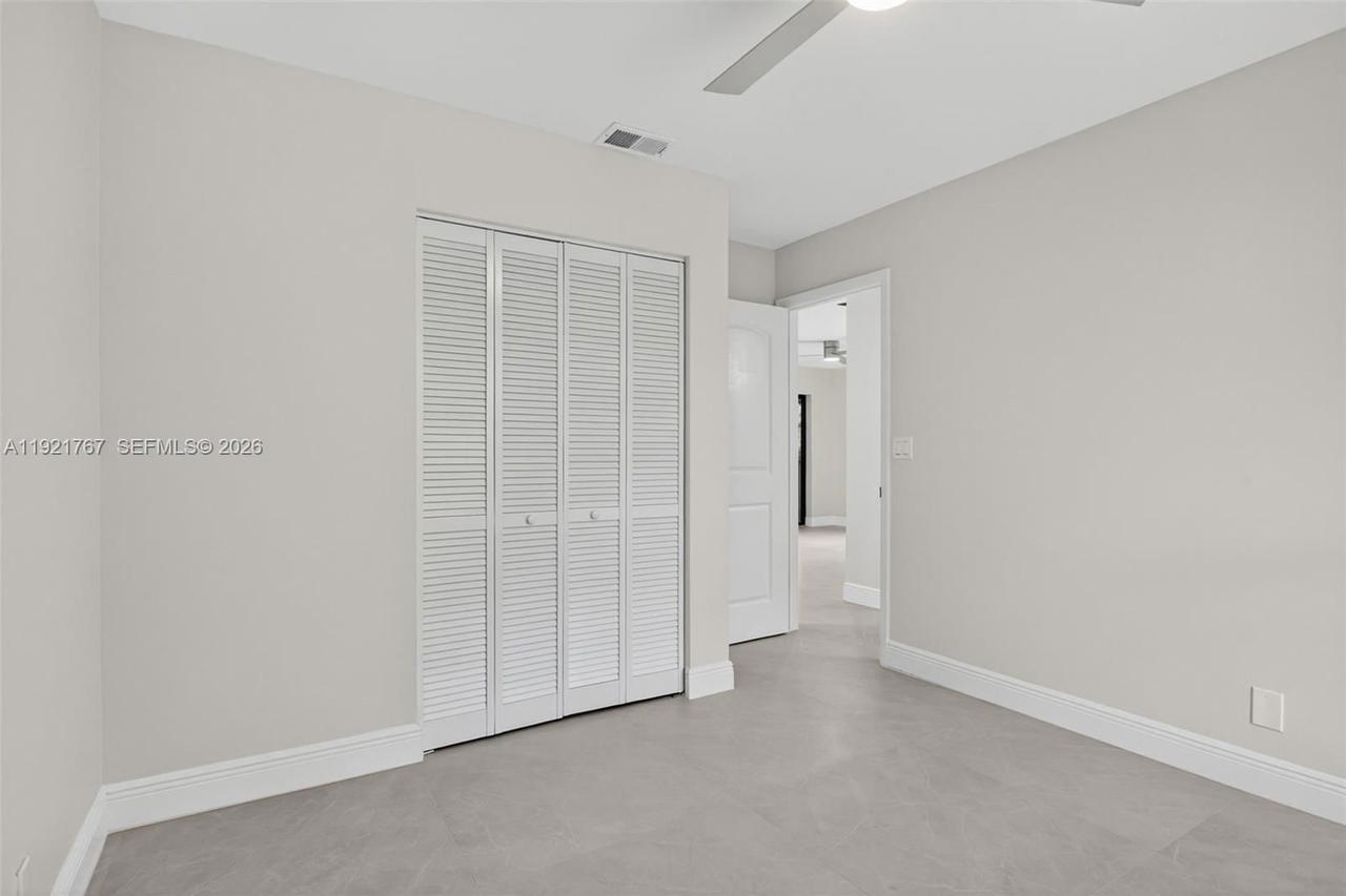 Real estate property located at 3697 Cocoplum Cir #3537, Broward, Karanda Village Iii-a Con, Coconut Creek, FL