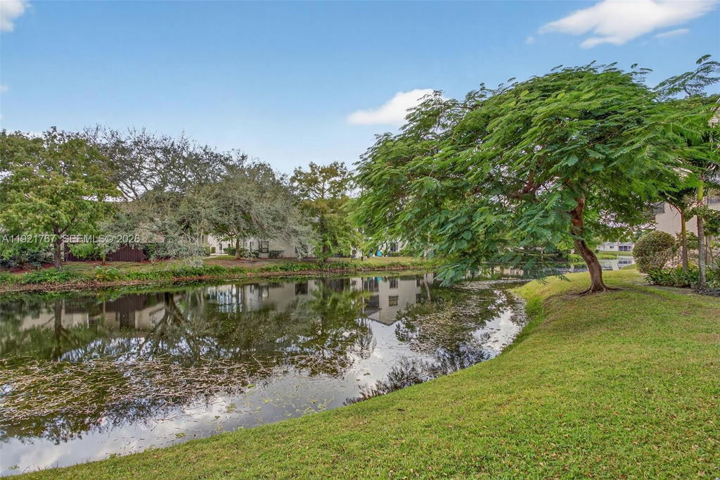Real estate property located at 3697 Cocoplum Cir #3537, Broward, Karanda Village Iii-a Con, Coconut Creek, FL