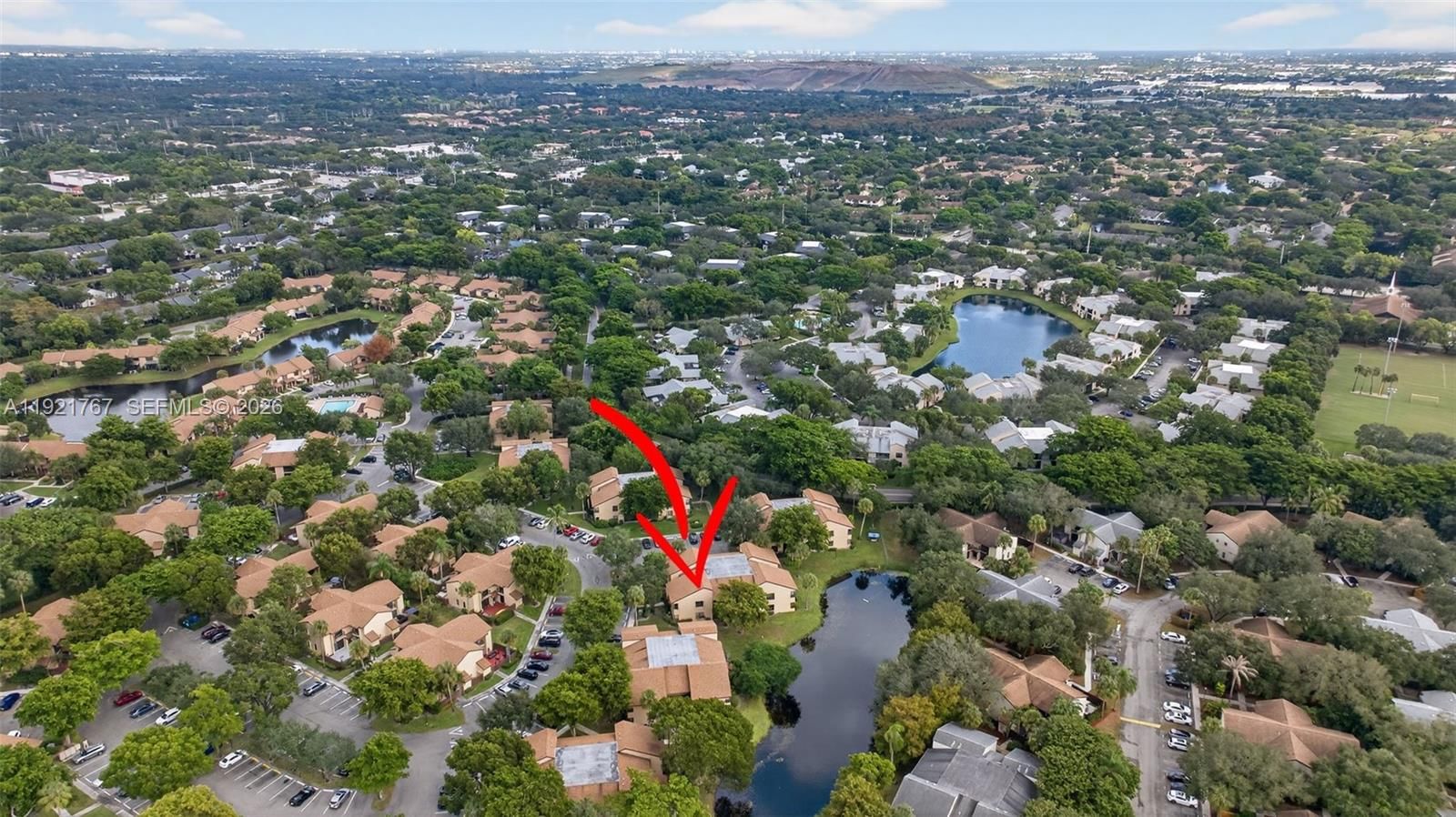 Real estate property located at 3697 Cocoplum Cir #3537, Broward, Karanda Village Iii-a Con, Coconut Creek, FL